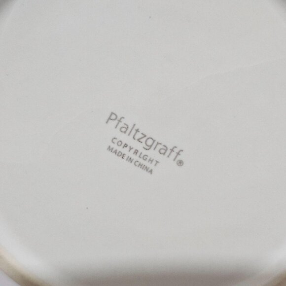 Pfaltzgraff Winterberry Stoneware Teapot 6c sculpted raised relief berry 7.5" ru - Picture 8 of 9